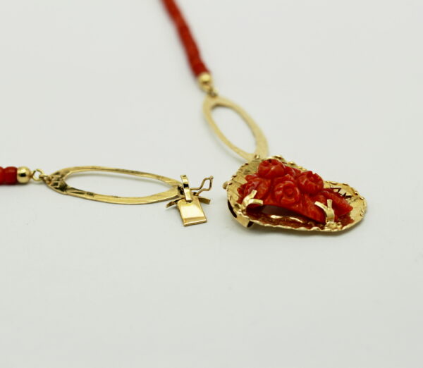 Coral and gold rose-engraved necklace - 750‰ gold - Image 3