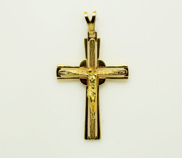 Cross with Christ - 750‰ gold