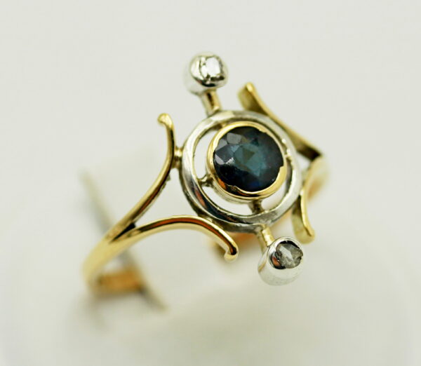 Late 19'th century vinatge gold/silver sapphire and rose diamond ring - Image 3