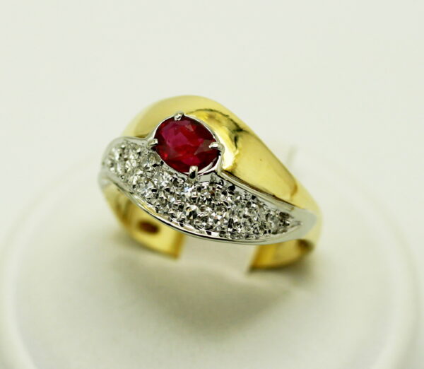 Ruby and diamond gold ring - 750‰ gold