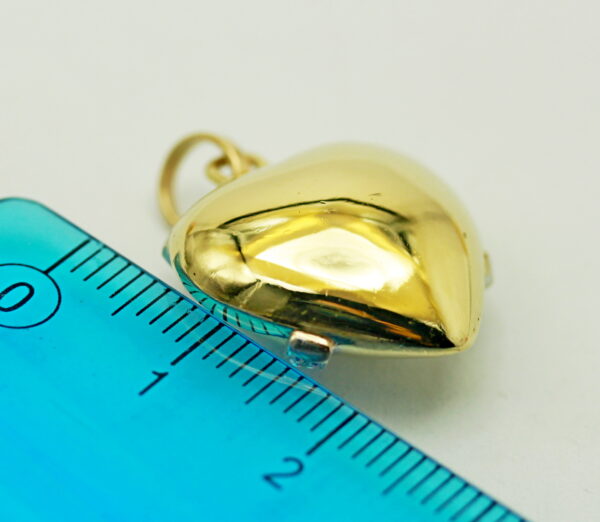 Gold and diamond heart pendant- 750‰ gold - Image 5