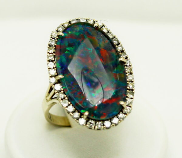 Oval opal ring and diamond outline - K.14 white gold - Image 3