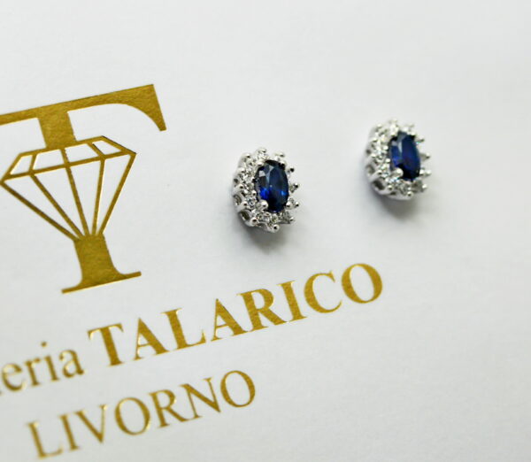 Blue and white zirconia kubic daisy earrings - 375% gold - Image 2