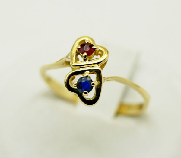 Hearts ring with ruby and sapphire - 750‰ yellow gold